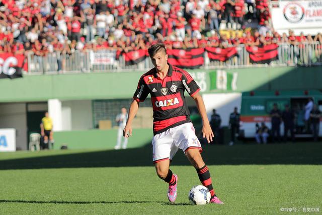 赛前突围战来临,河床围绕欧篮联状态回暖,媒体盛赞,更衣室氛围转暖(活动现场氛围热烈) 赛前突围战来临,河床围绕欧篮联状态回暖,媒体盛赞,更衣室氛围转暖(活动现场氛围热烈)