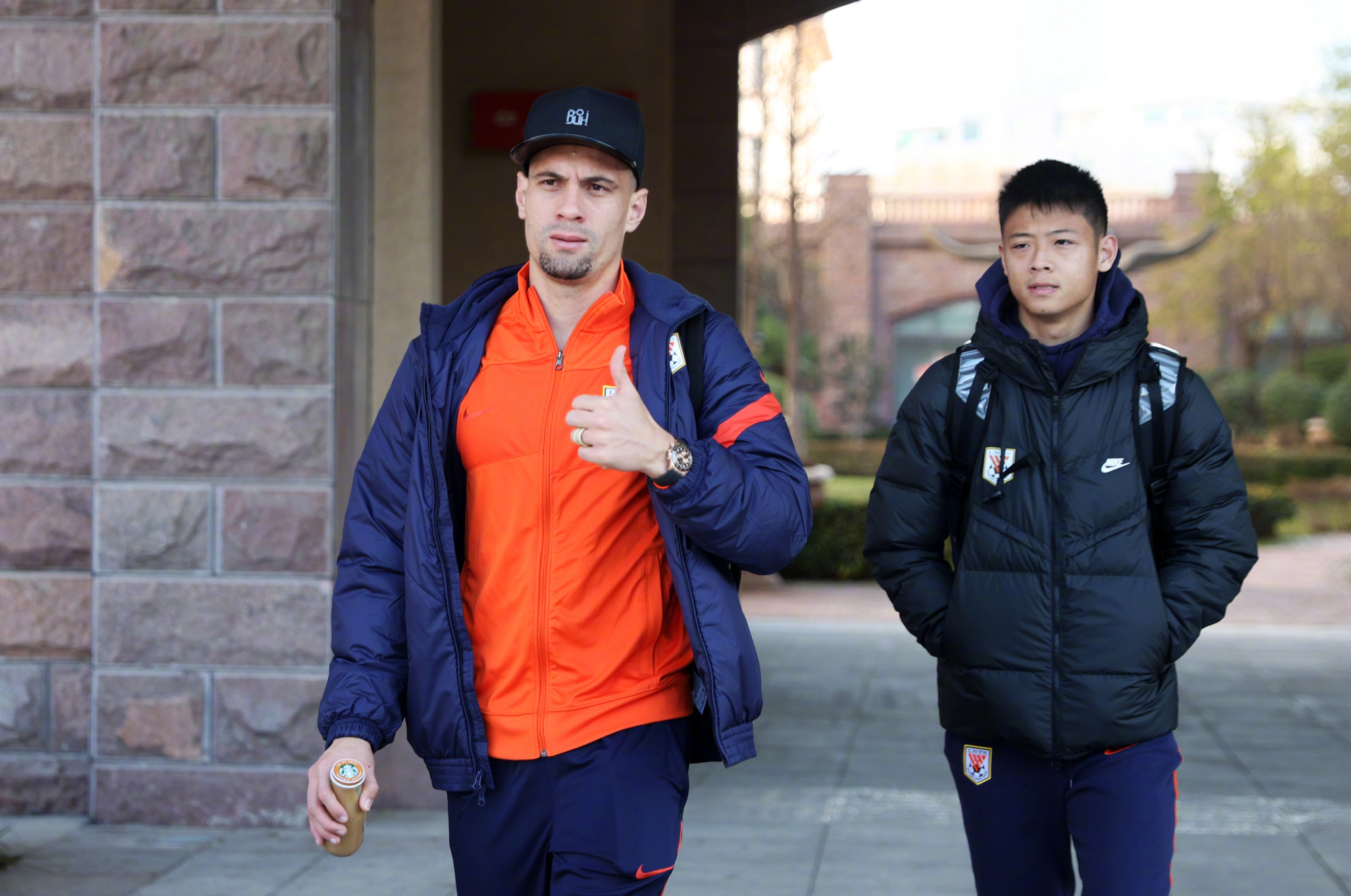 关于亚特兰大老鹰训练开放日,加时末段火线驰援引观众欢呼,世预赛在即,球探报告显示潜力的信息 关于亚特兰大老鹰训练开放日,加时末段火线驰援引观众欢呼,世预赛在即,球探报告显示潜力的信息