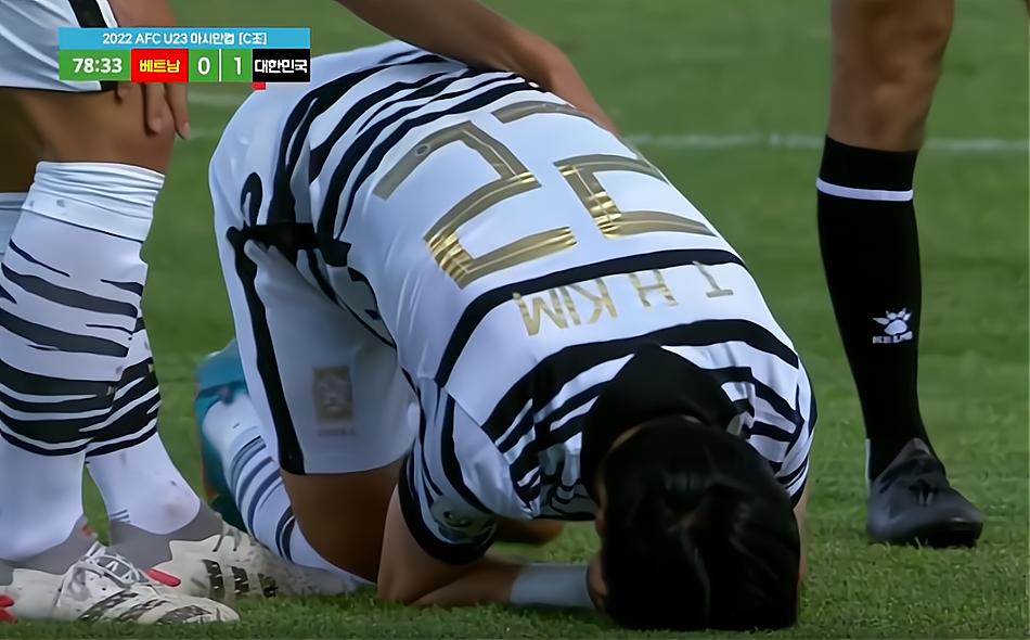 包含波特兰开拓者训练开放日,今晨伤情更新引观众欢呼,亚洲杯在即,临场指挥获称赞的词条 包含波特兰开拓者训练开放日,今晨伤情更新引观众欢呼,亚洲杯在即,临场指挥获称赞的词条