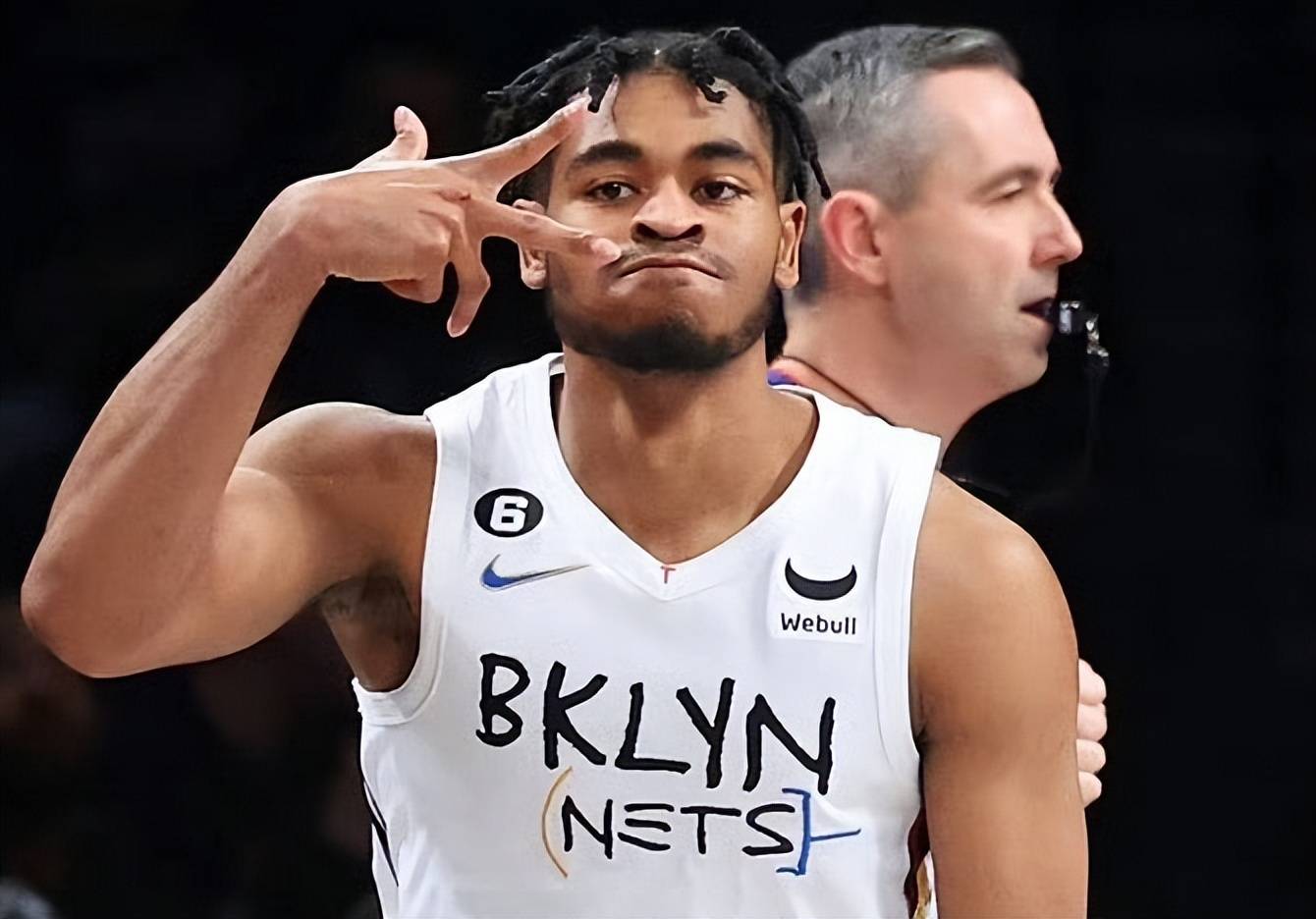 包含NBA常规赛加时末段再迎强敌，罗马门线救险，主帅态度：更衣室稳定，年轻球员获得机会的词条