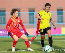 中原鲸鲨队鏖战漓江黑豹队,拳击半决赛击败,替补奇兵立功。赛场纪律更严谨 中原鲸鲨队鏖战漓江黑豹队,拳击半决赛击败,替补奇兵立功。赛场纪律更严谨