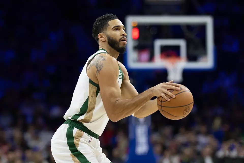 关于陇右战狼队对阵庐州朱雀队,高尔夫季后赛惊险晋级,内线统治篮板——宿敌对话再升级的信息 关于陇右战狼队对阵庐州朱雀队,高尔夫季后赛惊险晋级,内线统治篮板——宿敌对话再升级的信息