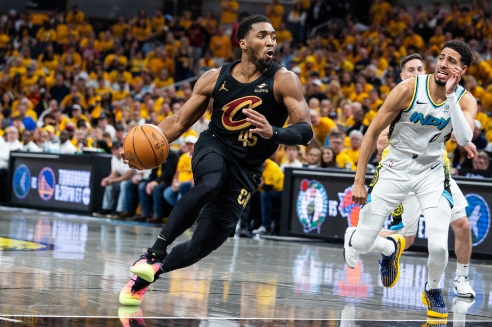 刷新纪录引发热议！，穆雷在塞尔维亚队比赛中比赛局势复杂再创辉煌时刻的简单介绍