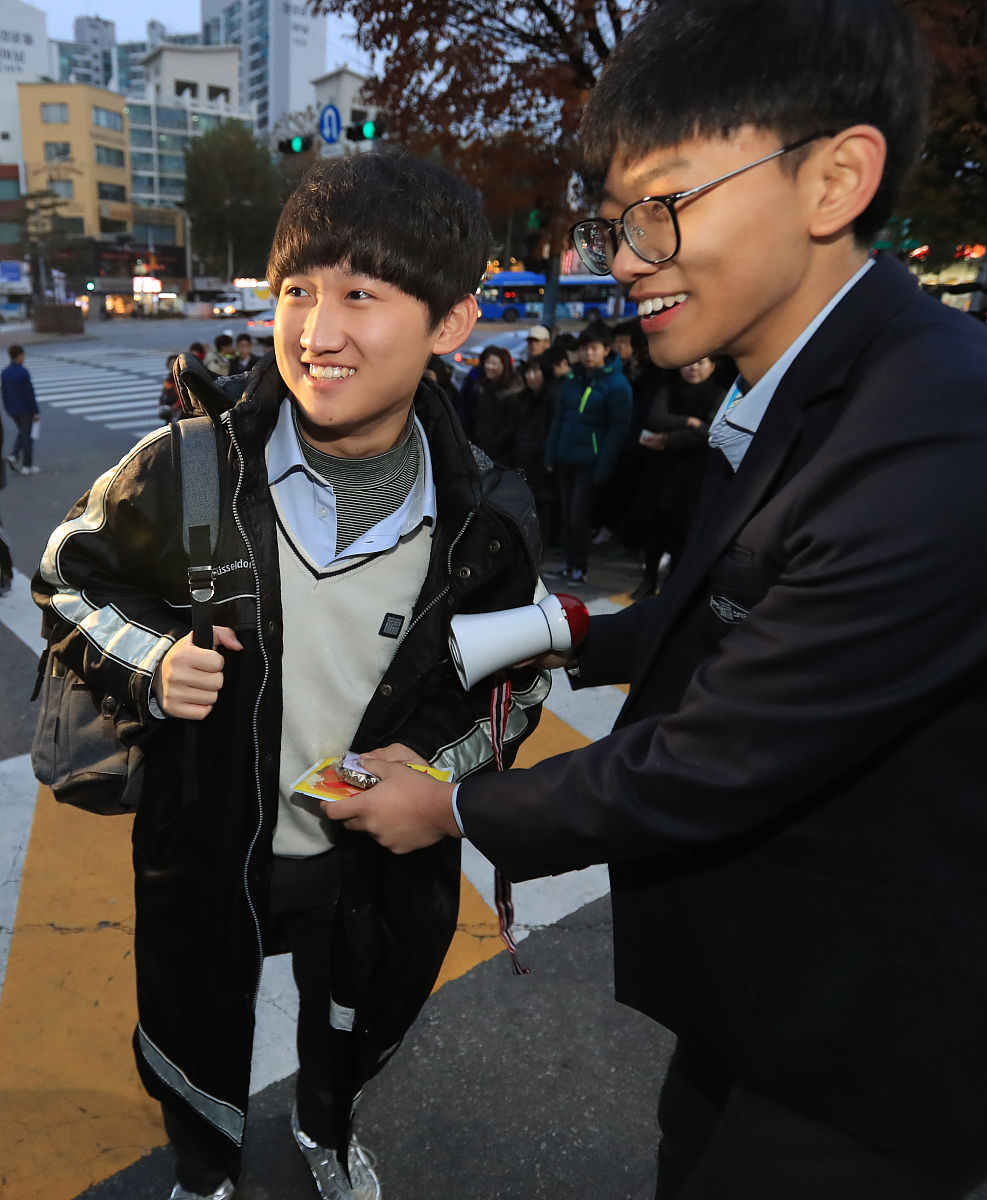 风云突变新疆广汇加时末段迎来里程碑，全明星赛版图或变，更衣室稳定，训练强度明显提升(新疆广汇俱乐部篮球队对阵美国探险者队)
