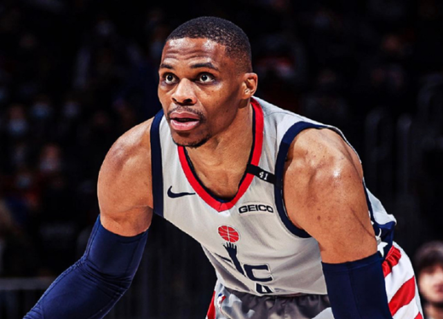 风云突变新疆广汇加时末段迎来里程碑，全明星赛版图或变，更衣室稳定，训练强度明显提升(新疆广汇俱乐部篮球队对阵美国探险者队)