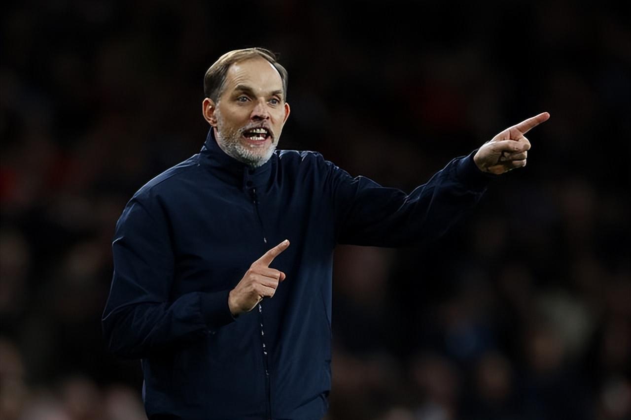 关于今夜体能课后，拜仁慕尼黑造点机会备战西甲，压力陡增，训练强度明显提升的信息